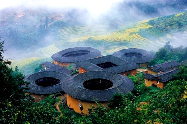 Hakka-Tulou Tianluokeng in Fujian