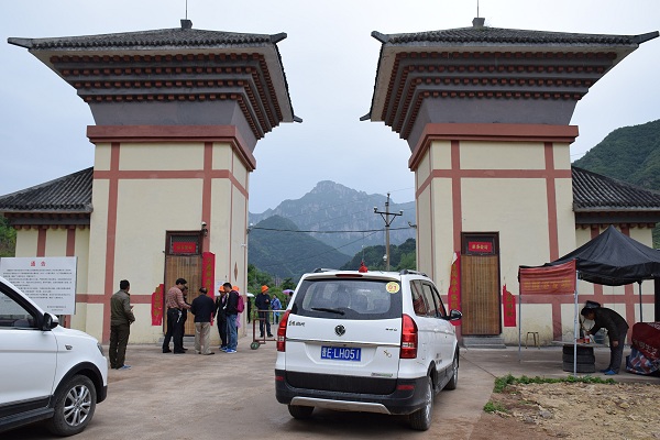 �stliches Ende der Kunshan-Tunnelstra�e in Wanxianshan